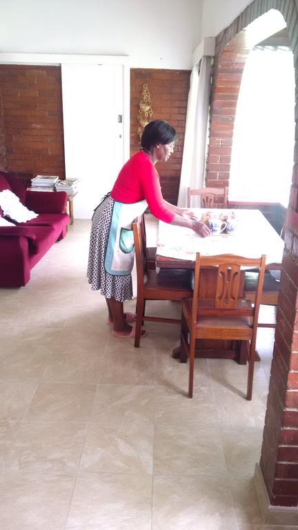 Hillside Manor Hotel Bulawayo Buitenkant foto