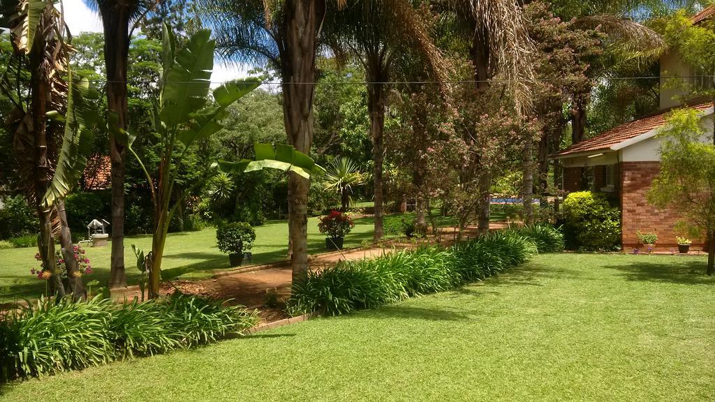 Hillside Manor Hotel Bulawayo Buitenkant foto